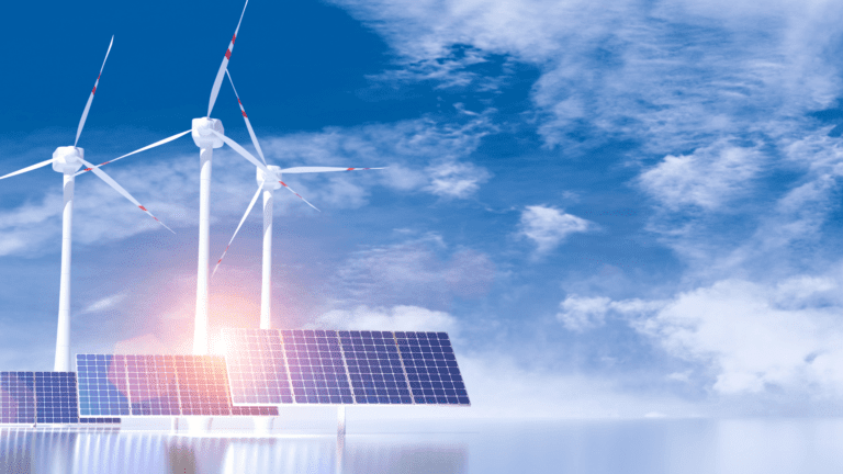 Painéis solares e turbinas eólicas em céu azul, representando estudo da CNI sobre o potencial do hidrogênio verde como fonte energética no Brasil.