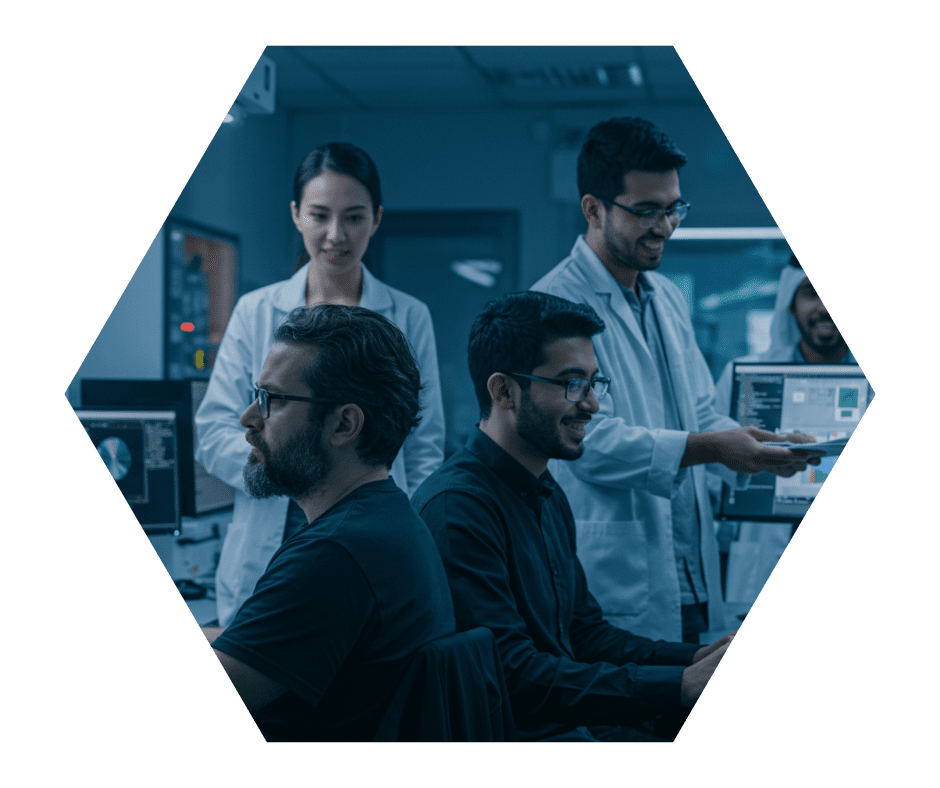 Equipe de P&D em laboratório, investindo em pesquisa, desenvolvimento e inovação (P,D&I).